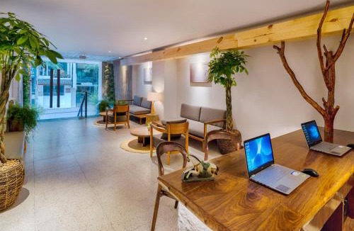 Little Japan Hotel | Silverland Min Hotel