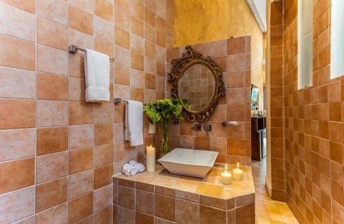 Emiliano Zapata Bed & Breakfast | Garlands Del Rio Riverside Boutique Hotel