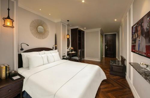 Hai Ba Trung Hotel | Canary Hotel