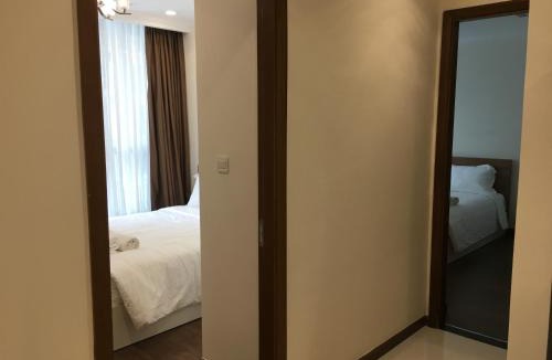 Hang Xanh Apartment | Capitalland's Service Apartment Landmark 6 Vinhomes