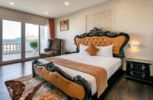 Phuong 8 Hotel | Emerald Central