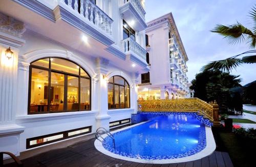 Nha Trang Hotel | Crown Nguyen Hoang Hotel