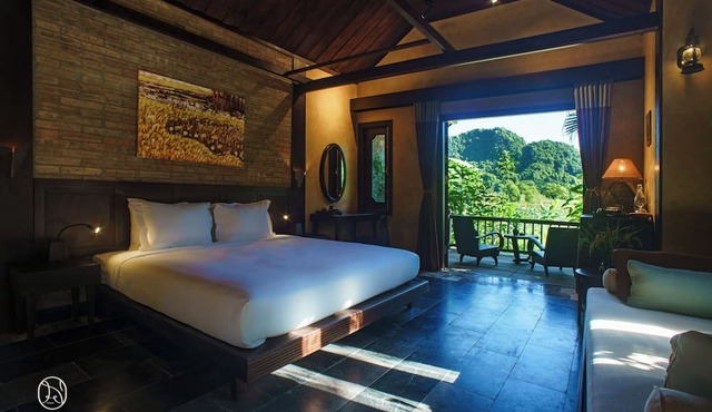 Nham Village Resort