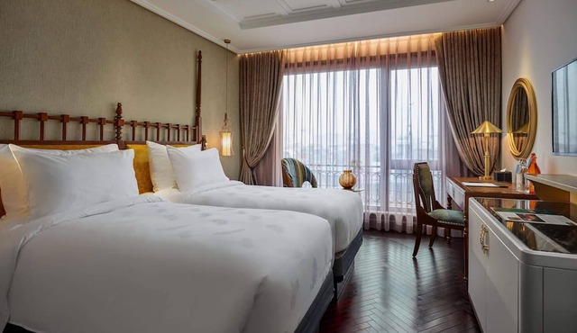 Peridot Grand Luxury Boutique Hotel