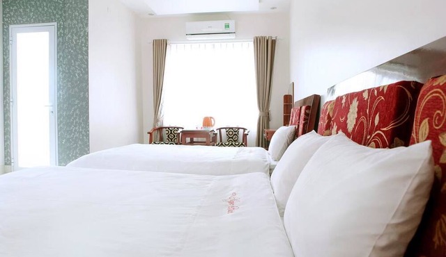 Ngoc Bach Hotel