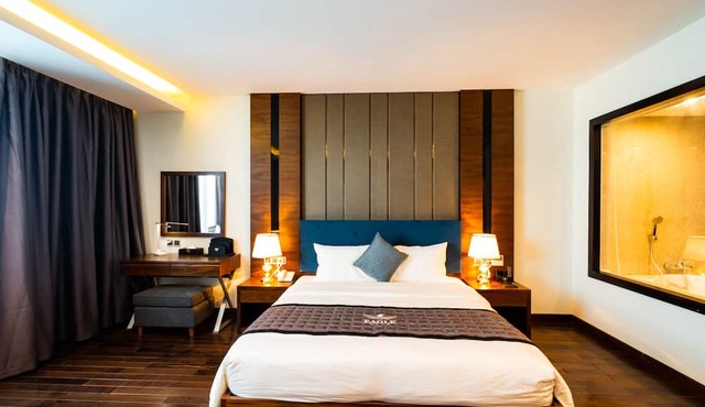 Eagle Hotel