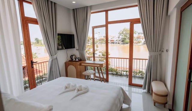 Hue Riverside Villa