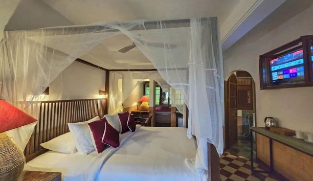 Villa Louise Hue Beach Boutique Hotel