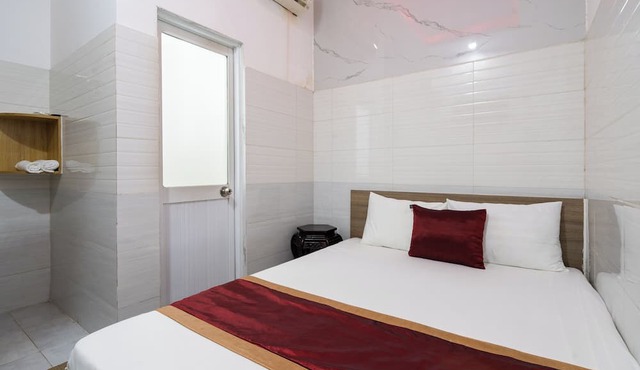 Collection O District 12 -Mau Tim Hotel