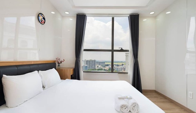 Gin House - Garden Gate APT Phu Nhuan