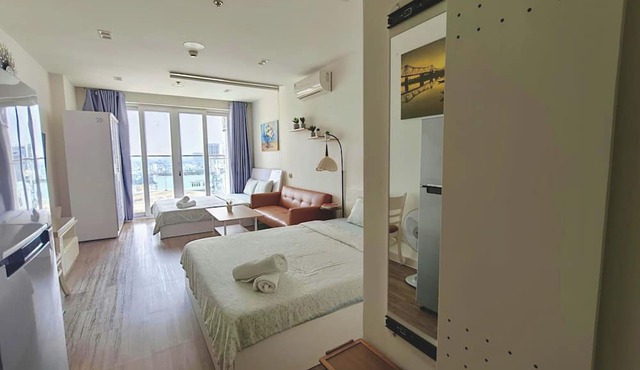 Studio 2-beds Apartment