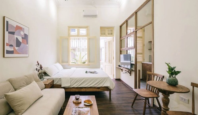 UNIQUE Creative Apartment w ROOFTOP Garden