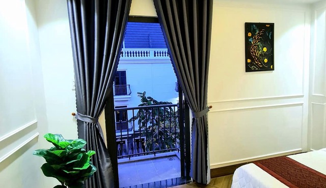 Thu Le Hotel