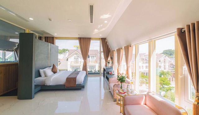 Quy Tai Premium Hotel