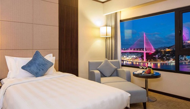 Wyndham Legend Halong Hotel