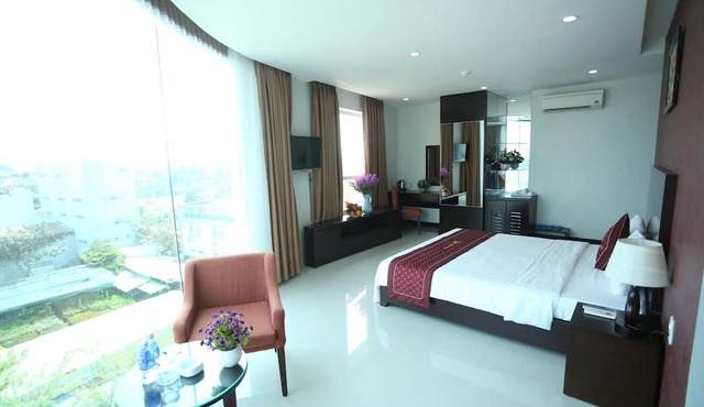 Huong Son Hotel