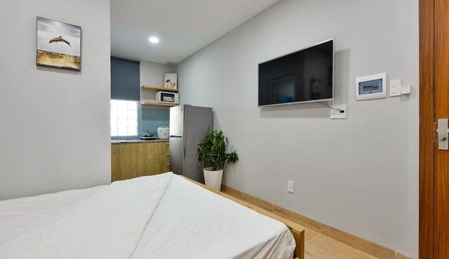 Quiet & New Studio, Fully Furnished, Central Le Van Sy, District 3