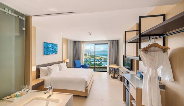 Arena Cam Ranh Beachfront Condotel