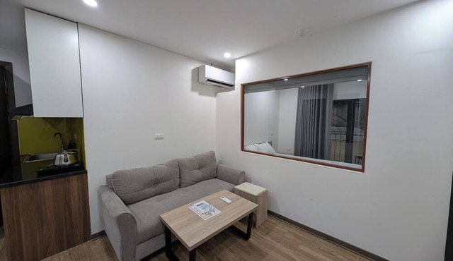 Era Apartment Lac Long Quan