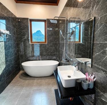 Trang An Rice Field Bungalow