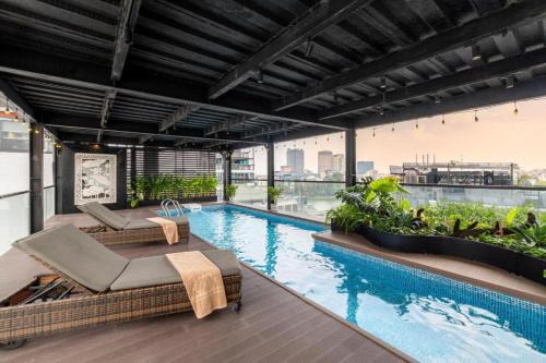 Splendid Star Suite Hotel