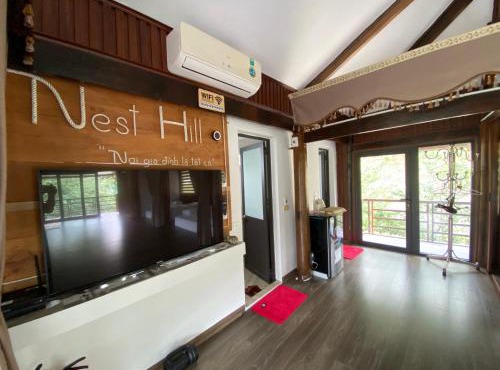 Nest hill retreat