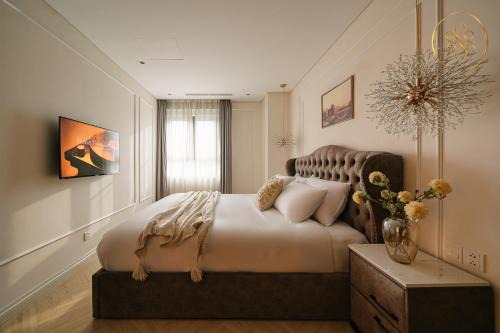 TPlace building HoanKiem lux apartment by SSens Homes