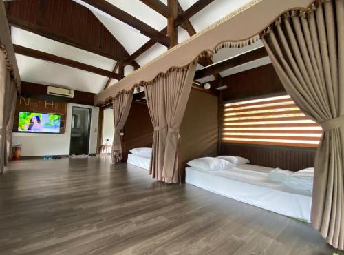 Nest hill retreat
