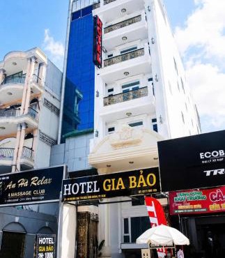 Gia Bảo Hotel 96 Hoàng Hoa Thám