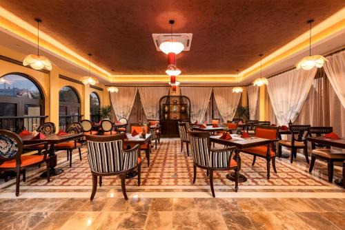 Tam Coc Holiday Hotel & Spa in Hoa Lu
