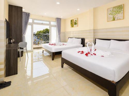 Diamond Crown Riverside