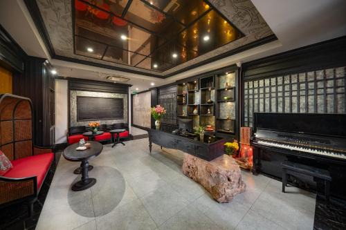 Asia Queen Boutique Hotel