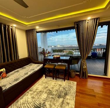 Super King bed, Jacuzzi, phòng đẹp rộng chill ở Thủ đức