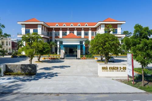 359 Beach Hotel