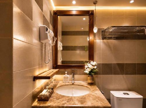 Ben Thanh Market - Luxury Kas Boutique Hotel - Thai Cuisine Restaurant