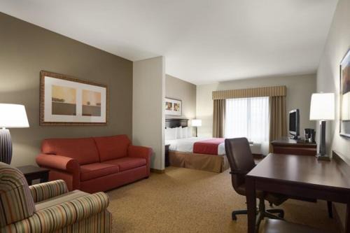Country Inn & Suites by Radisson, Oklahoma City - Quail Springs, OK in The Village
