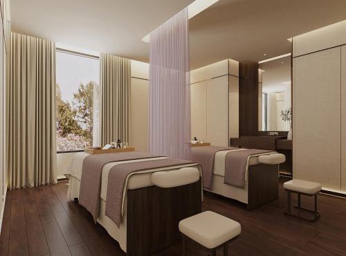 Grand Royal Riverside Hue, Fusion Collection