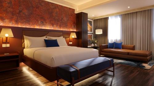 KiN Hotel Ly Tu Trong Edition