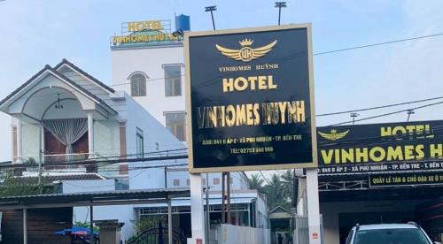 Khách Sạn Vinhomes Huỳnh