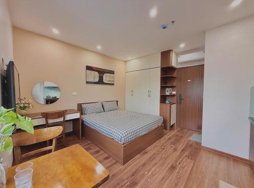 Serene Studio Modern Comfort in Local Alley