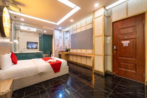 TAN BINH ROMANTIC HOTEL - Sân Bay TSN Nhà Ga T3