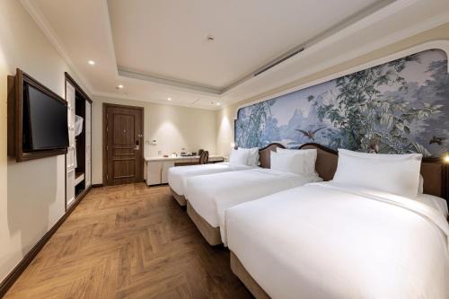 Heritage Ham Long Hotel and Spa