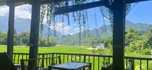 Meadow Mai Chau Homestay