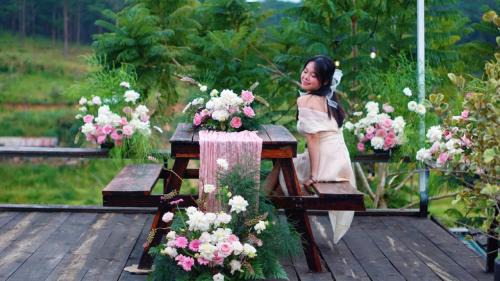Lưng Chừng House