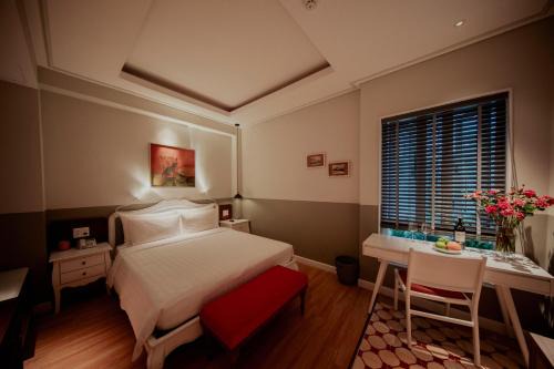 Au Lac Boutique Hotel