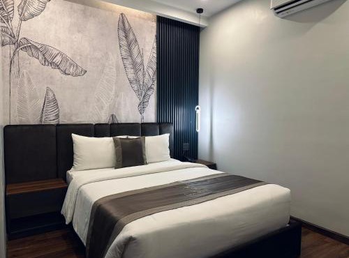 LION HOTEL