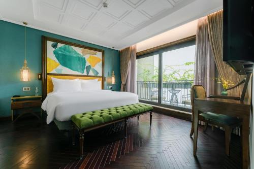Peridot Grand Luxury Boutique Hotel
