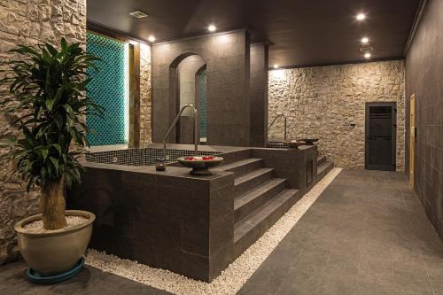 Silk Path Grand Sapa Resort & Spa
